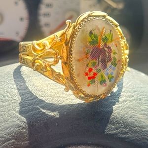 Whiting and Davis rare vintage gold tone bracelet